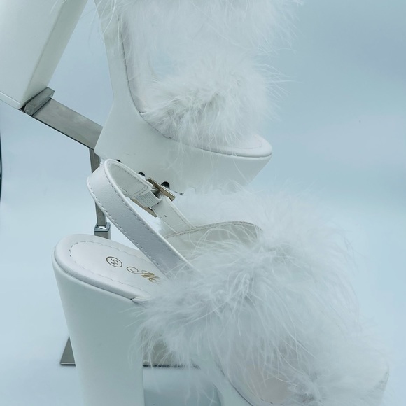 “Clueless” chunky furry platforms - Picture 10 of 11